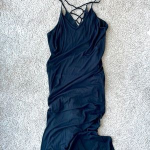🌼3/$30 Black Maxi Criss Cross Back Dress